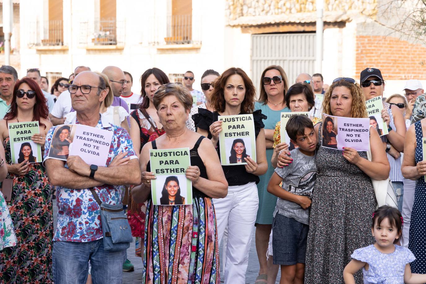 Fotos: Concentración en Traspinedo en recuerdo de Esther López