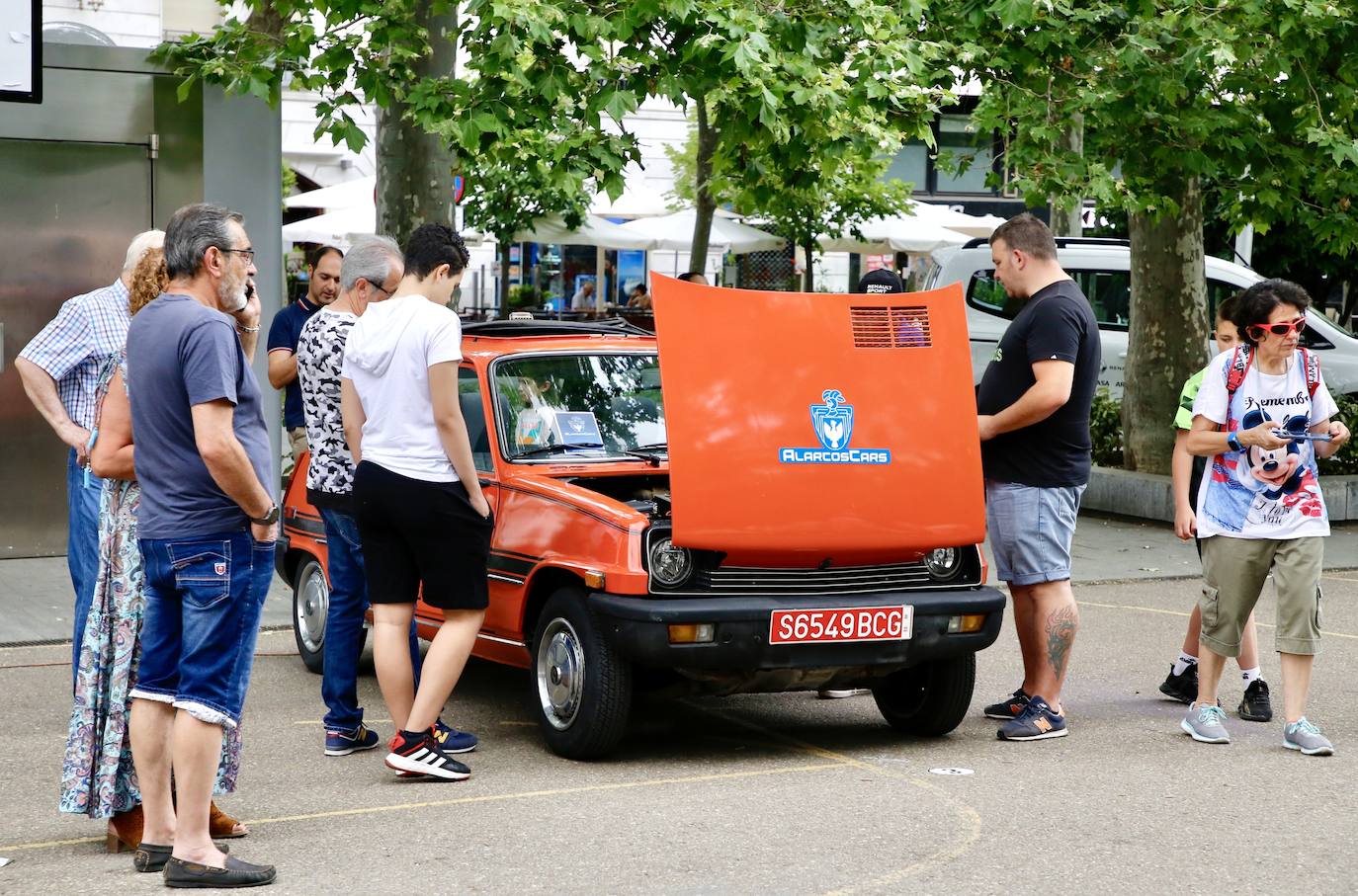 Fotos: Valladolid acoge una muestra de coches de Renault