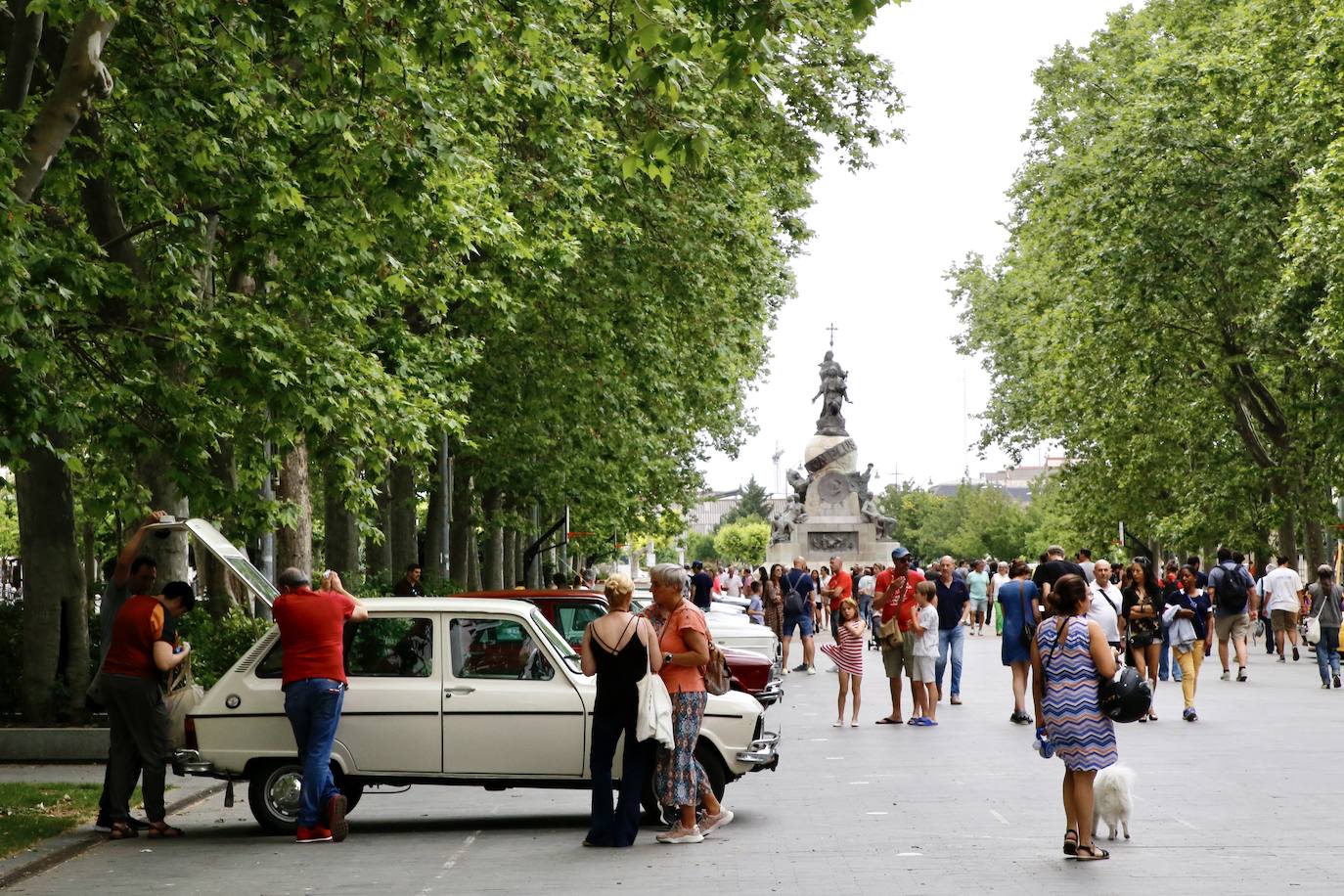 Fotos: Valladolid acoge una muestra de coches de Renault