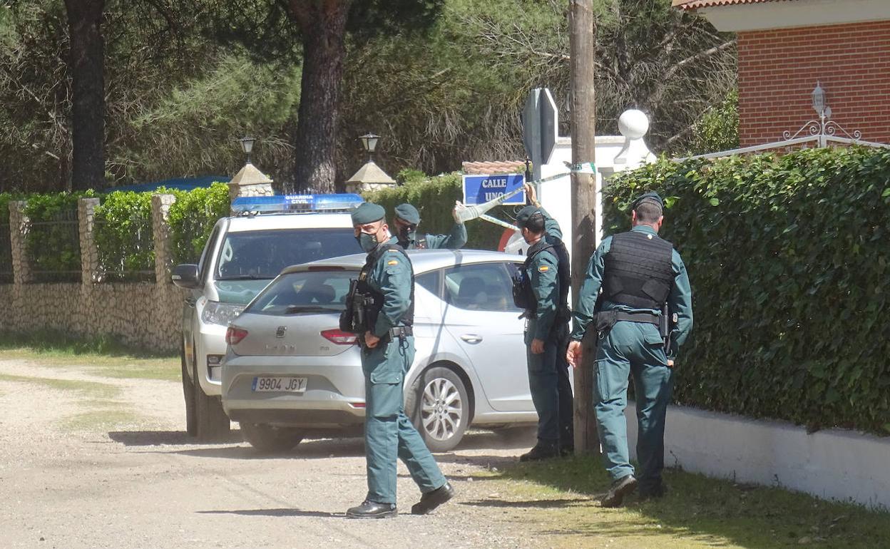 La Guardia Civil registra la casa de veraneo de Óscar, el último amigo que vio a Esther López antes de su desaparición en Traspinedo. 