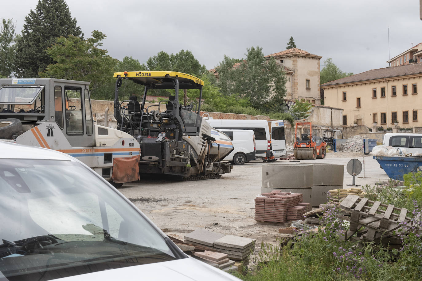 Antiguo Regimiento, donde hasta 2016 estacionaban decenas de coches.