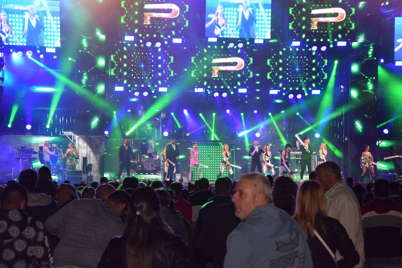 Fotos: La orquesta Panorama, un éxito en las fiestas de Guardo