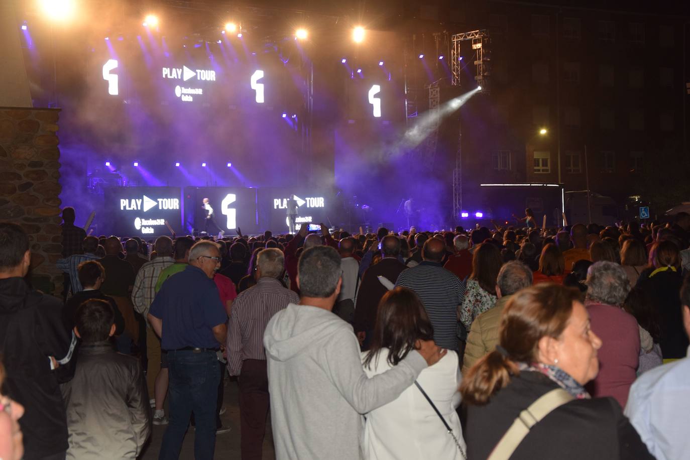 Fotos: La orquesta Panorama, un éxito en las fiestas de Guardo
