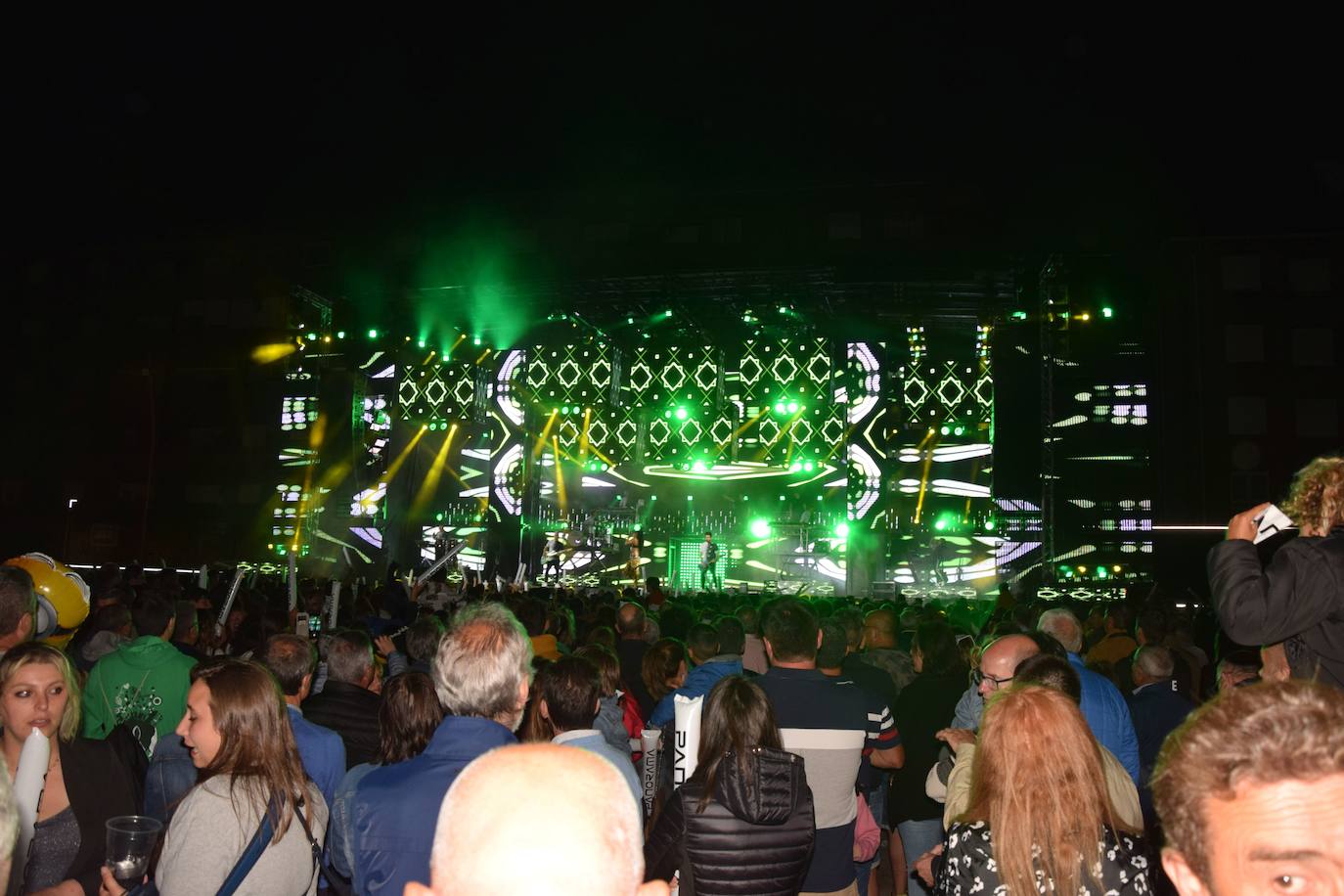 Fotos: La orquesta Panorama, un éxito en las fiestas de Guardo