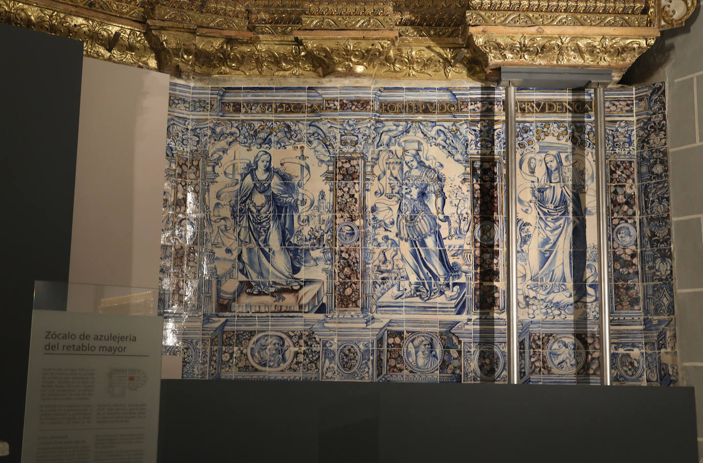 La muestra de arte religioso permanecerá abierta hasta el 11 de diciembre por el séptimo centenario de la Catedral. 