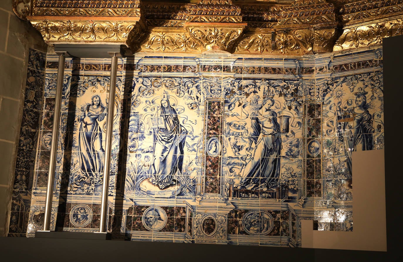 La muestra de arte religioso permanecerá abierta hasta el 11 de diciembre por el séptimo centenario de la Catedral. 