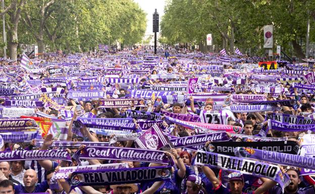 Unánime rechazo de los peñistas al nuevo escudo del Real Valladolid