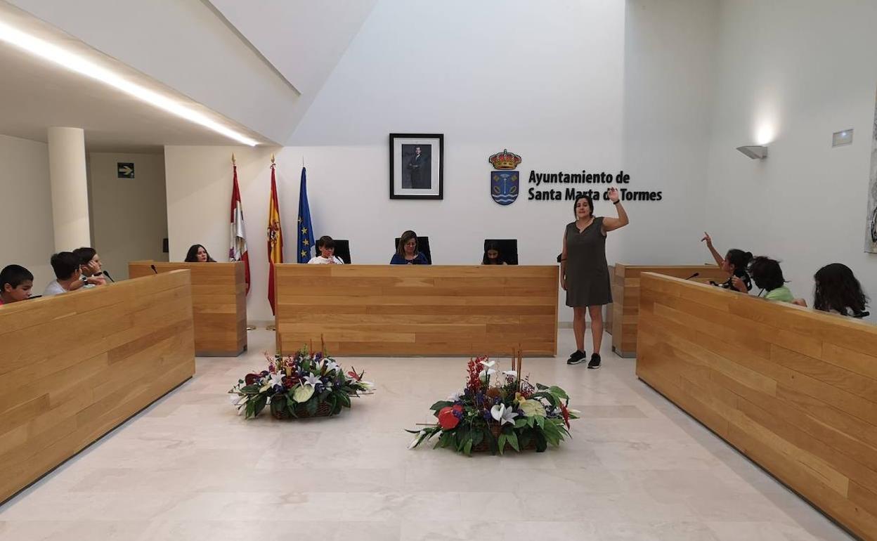 Un momento de la celebración del pleno infantil.