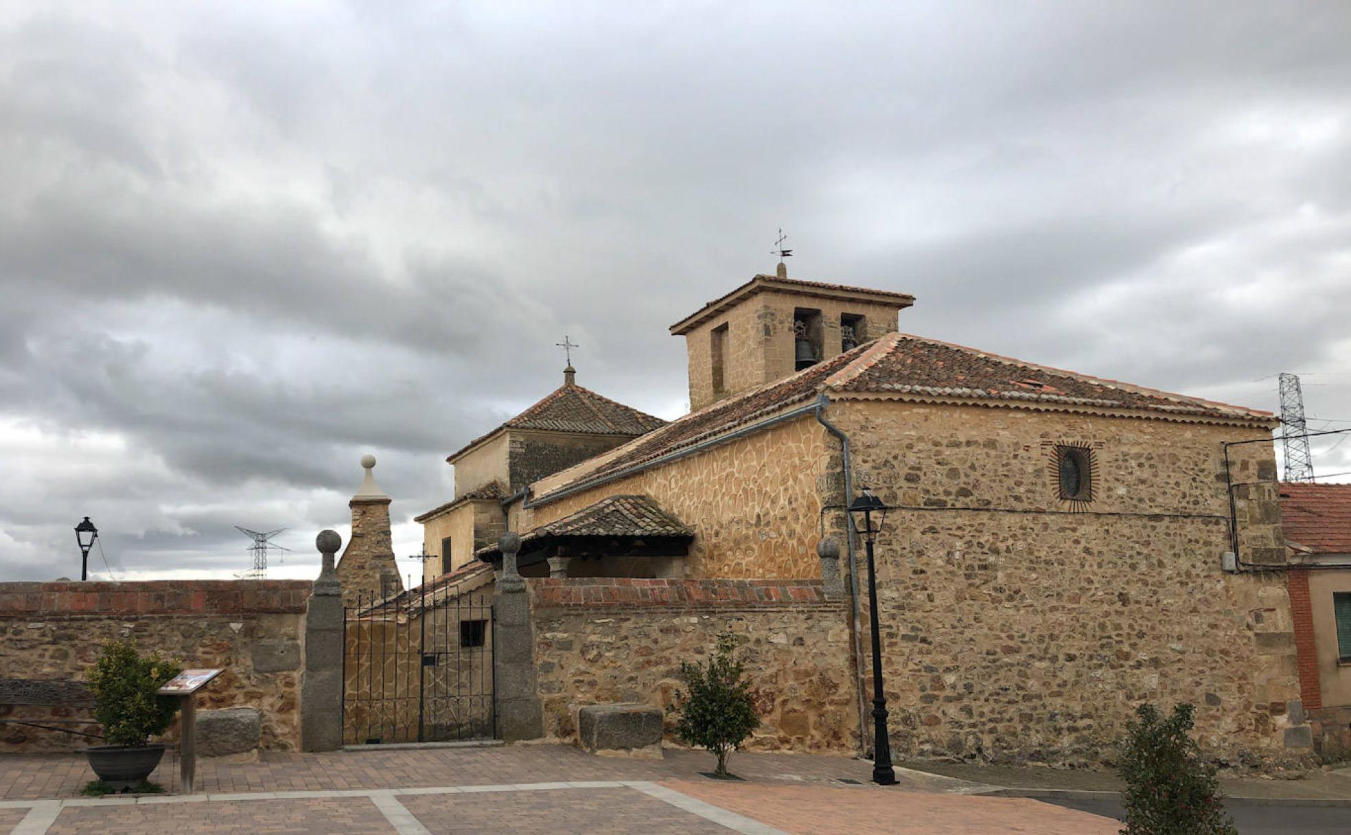 Lastras del Pozo: una torre que devuelve la memoria de un mayorazgo