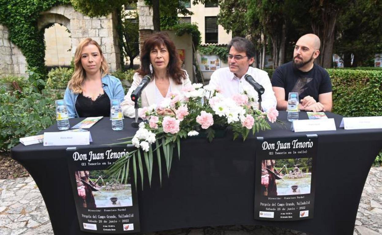 Elvira Abad, Ana Redondo, Pedro Ojeda y Fran Pardal. 