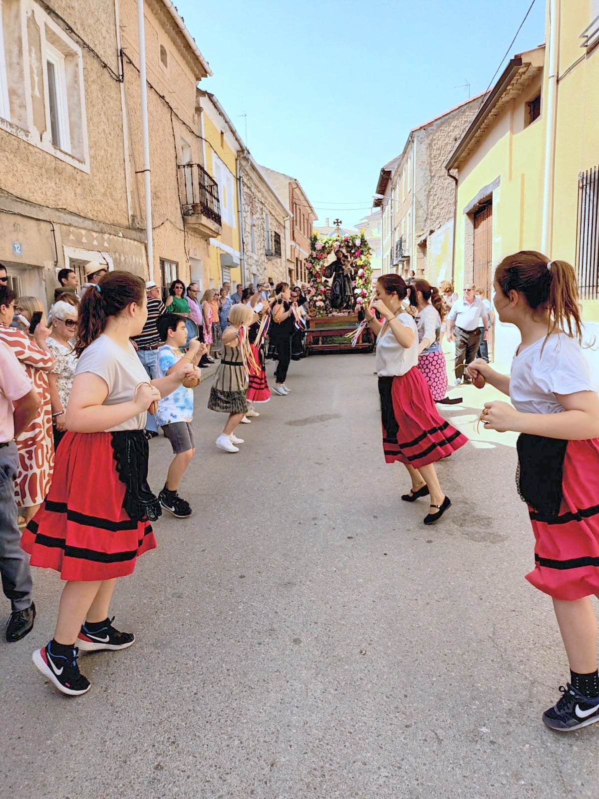 La localidad cerrateña disfruta de unas animadas Fiestas Patronales