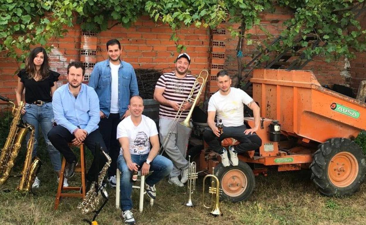 Integtrantes de The Pinners. 