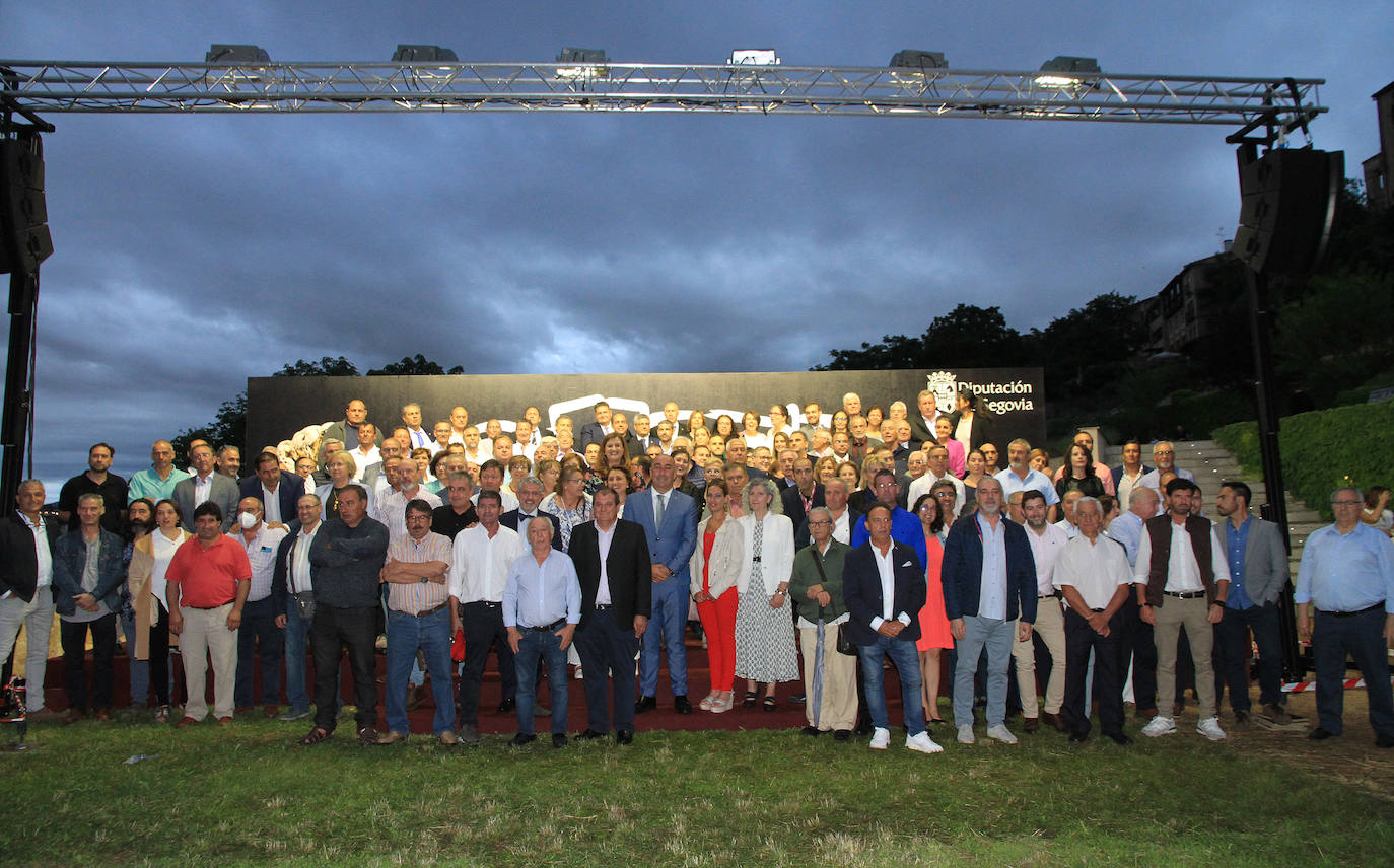 Los alcaldes de la provincia, durante el acto celebrado este miércoles en Segovia.