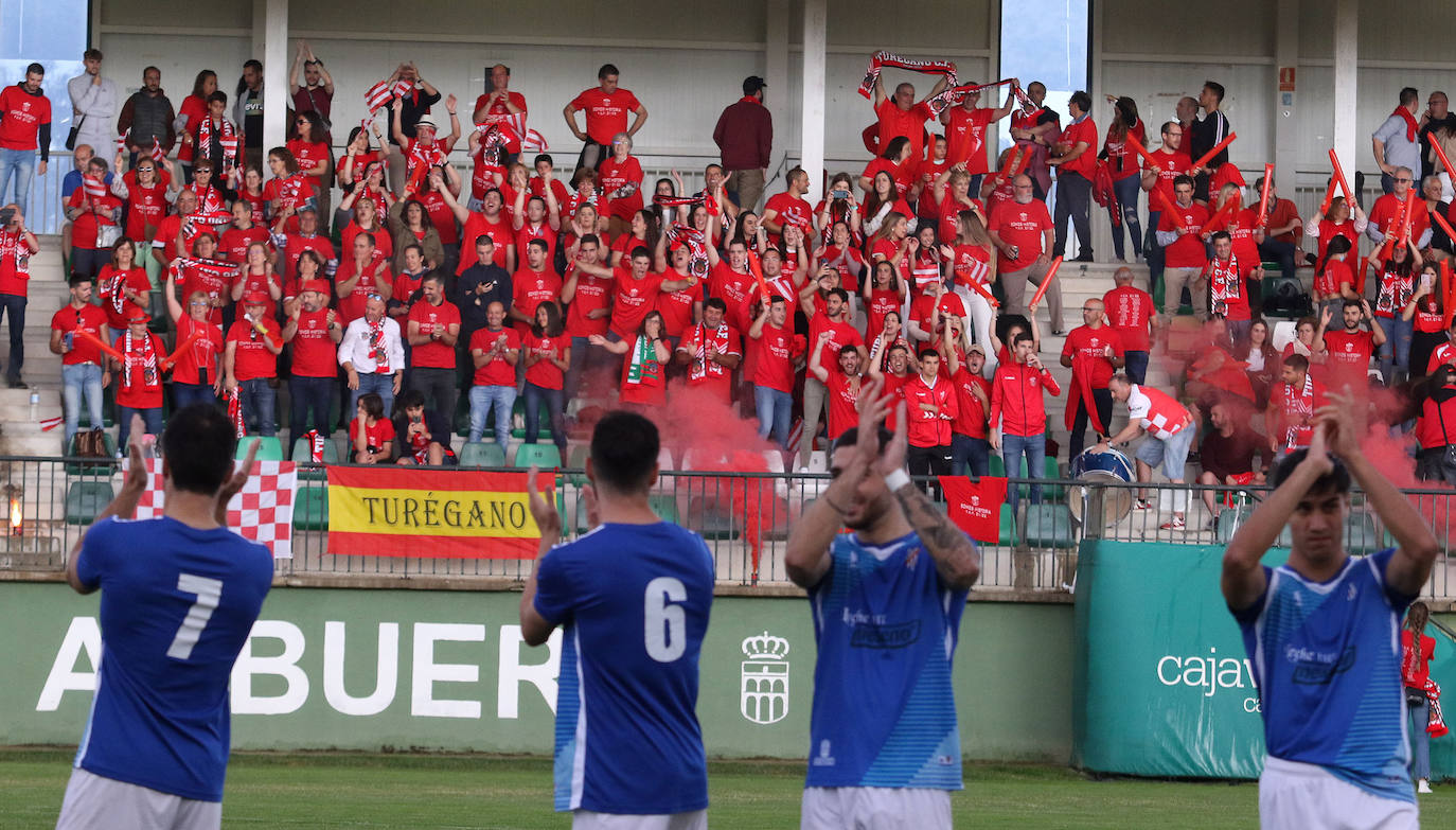 Los jugadores del Unami celebran uno de los goles marcados por Alcubilla este sábado.