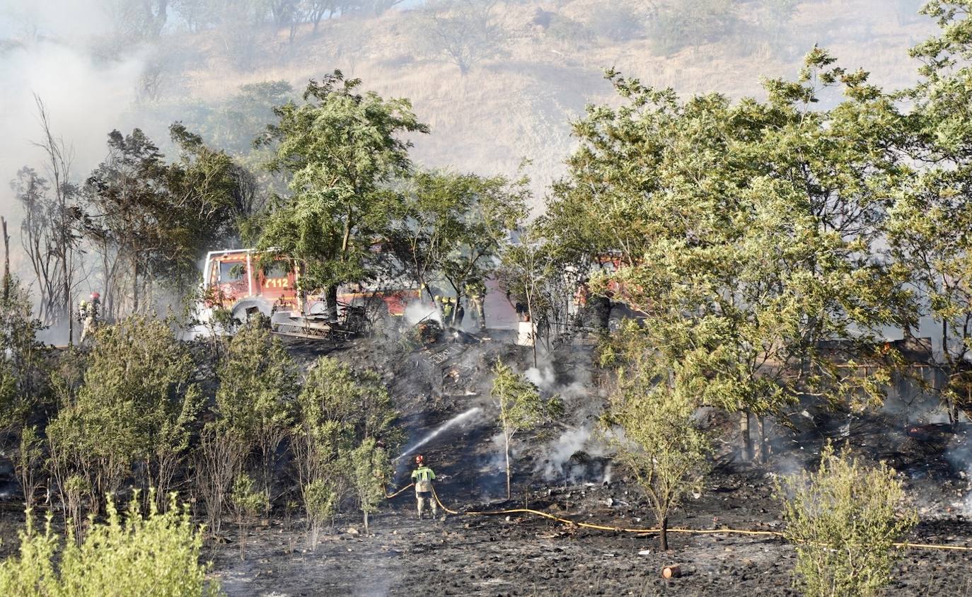 Fotos: Incendio en la Cuesta de la Maruquesa, Valladolid