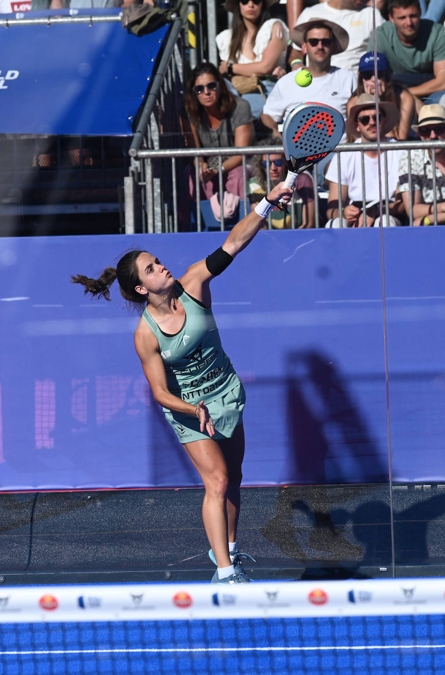 Partido entre Marta Marrero y Lucía Sainz contra Ariana Sánchez y Paula José María.
