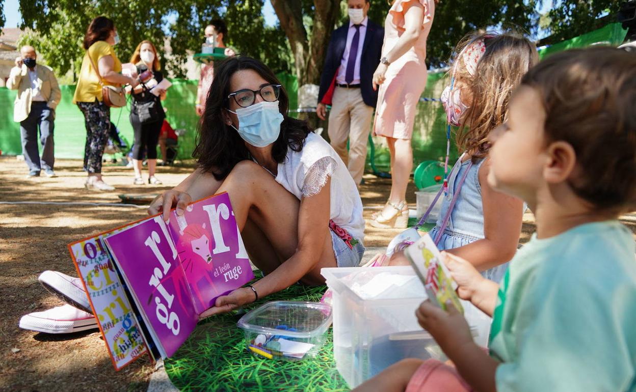 Niños participantes en una edición del 'Al aire libro'. 