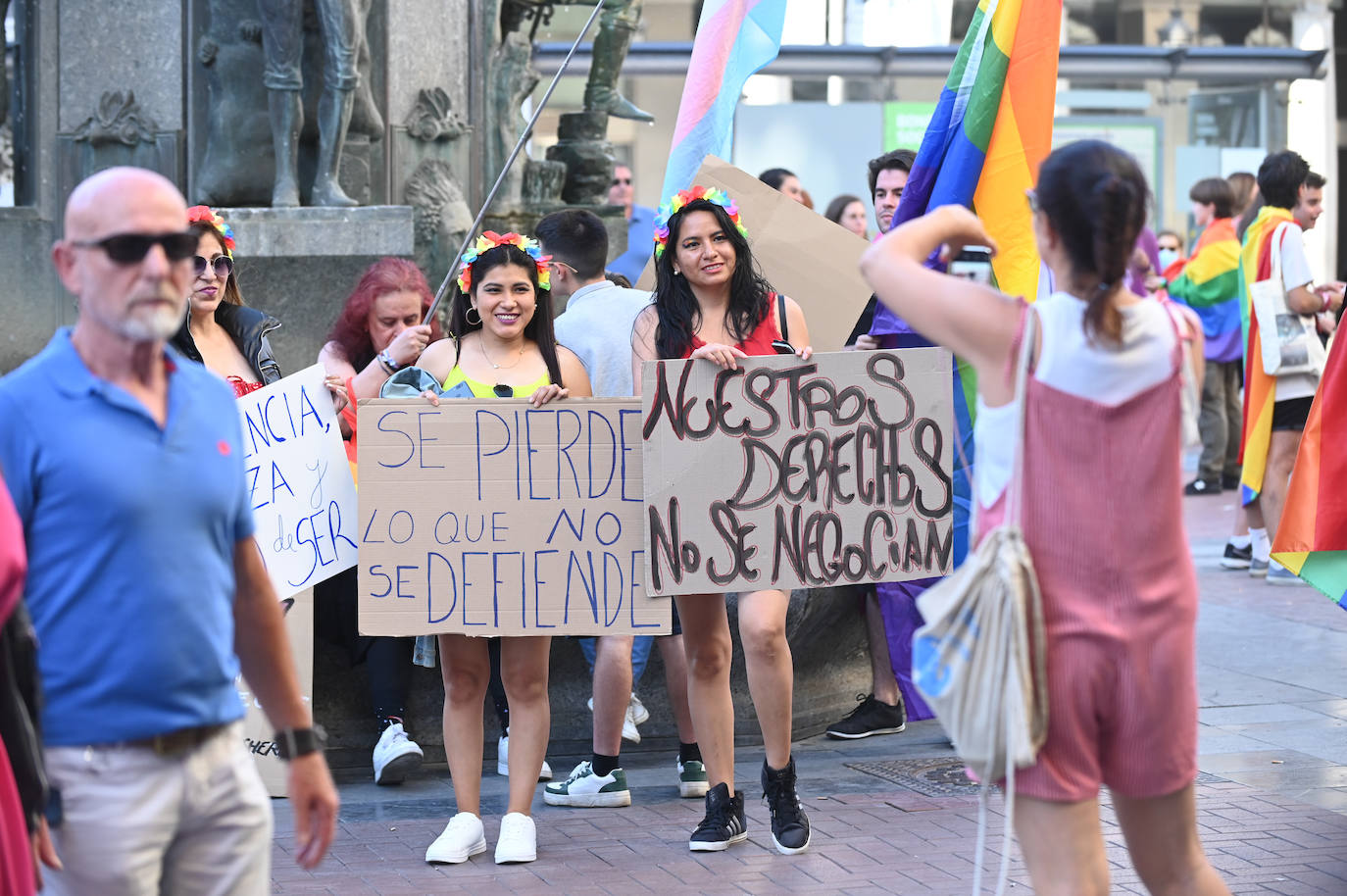 Fotos: Manifestación del Orgullo LGTBI en V