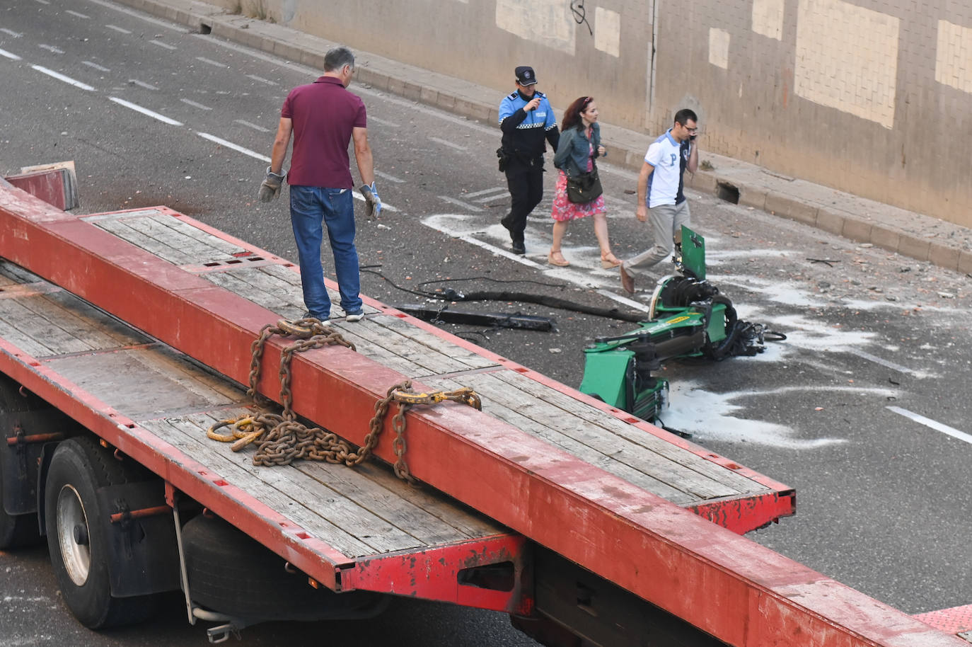 Fotos: Cerrado al tráfico el túnel de la Circular por riesgo de caída de las vigas hasta evaluar los daños