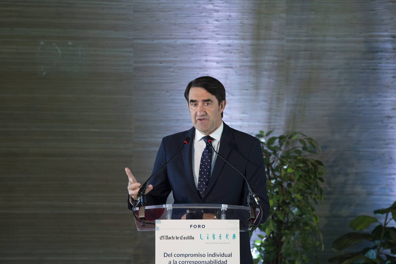 Fotos: La mesa redonda sobre gestión de residuos y la basuraleza, en imágenes