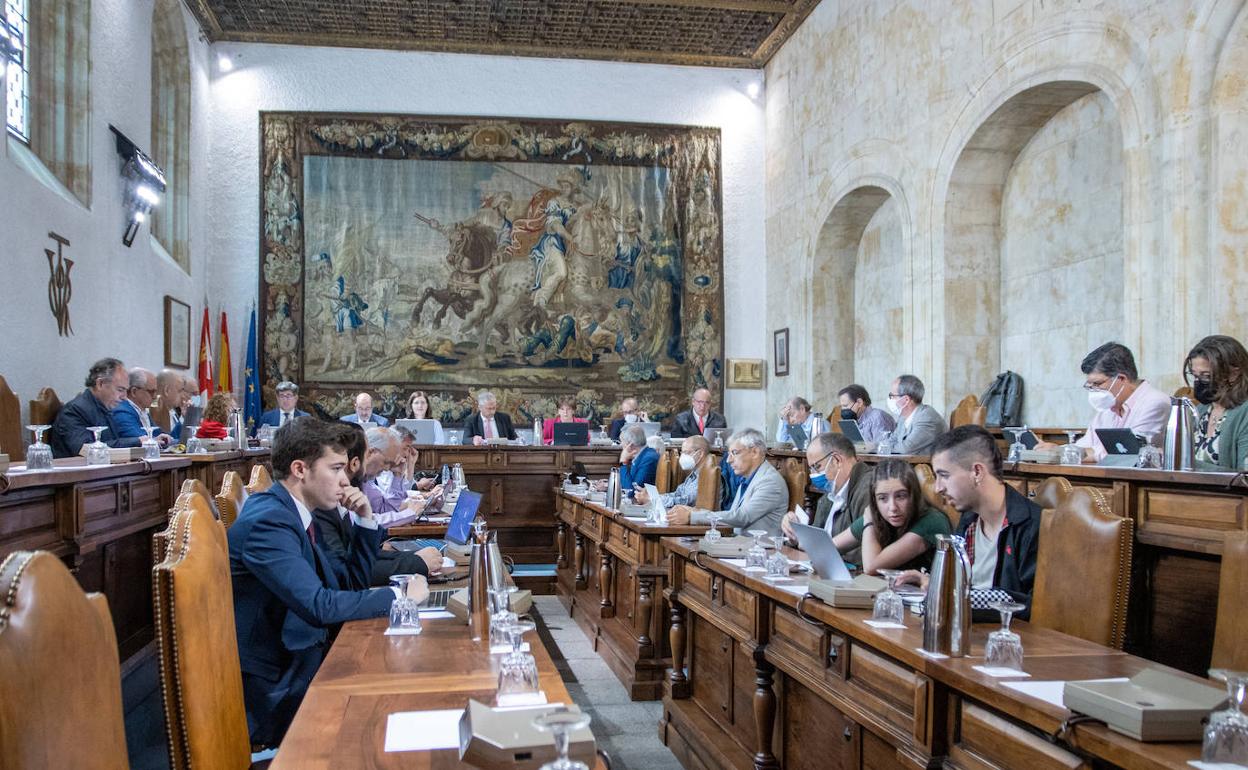 Participantes en la sesión del Comsejo de Gobierno celebrada hoy.