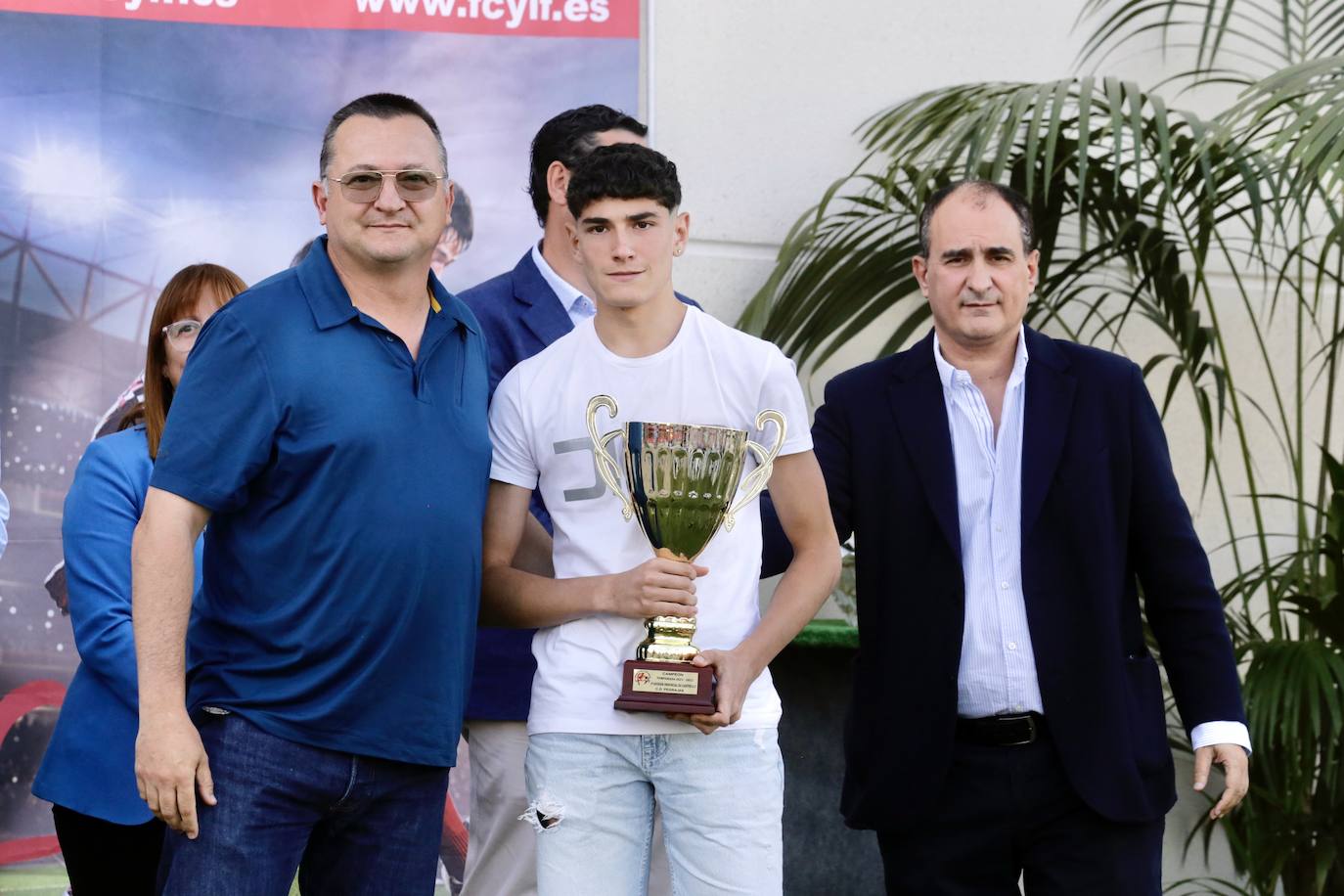 Fotos: Gala de entrega de los premios de la Delegación Provincial de Fútbol (1/5)
