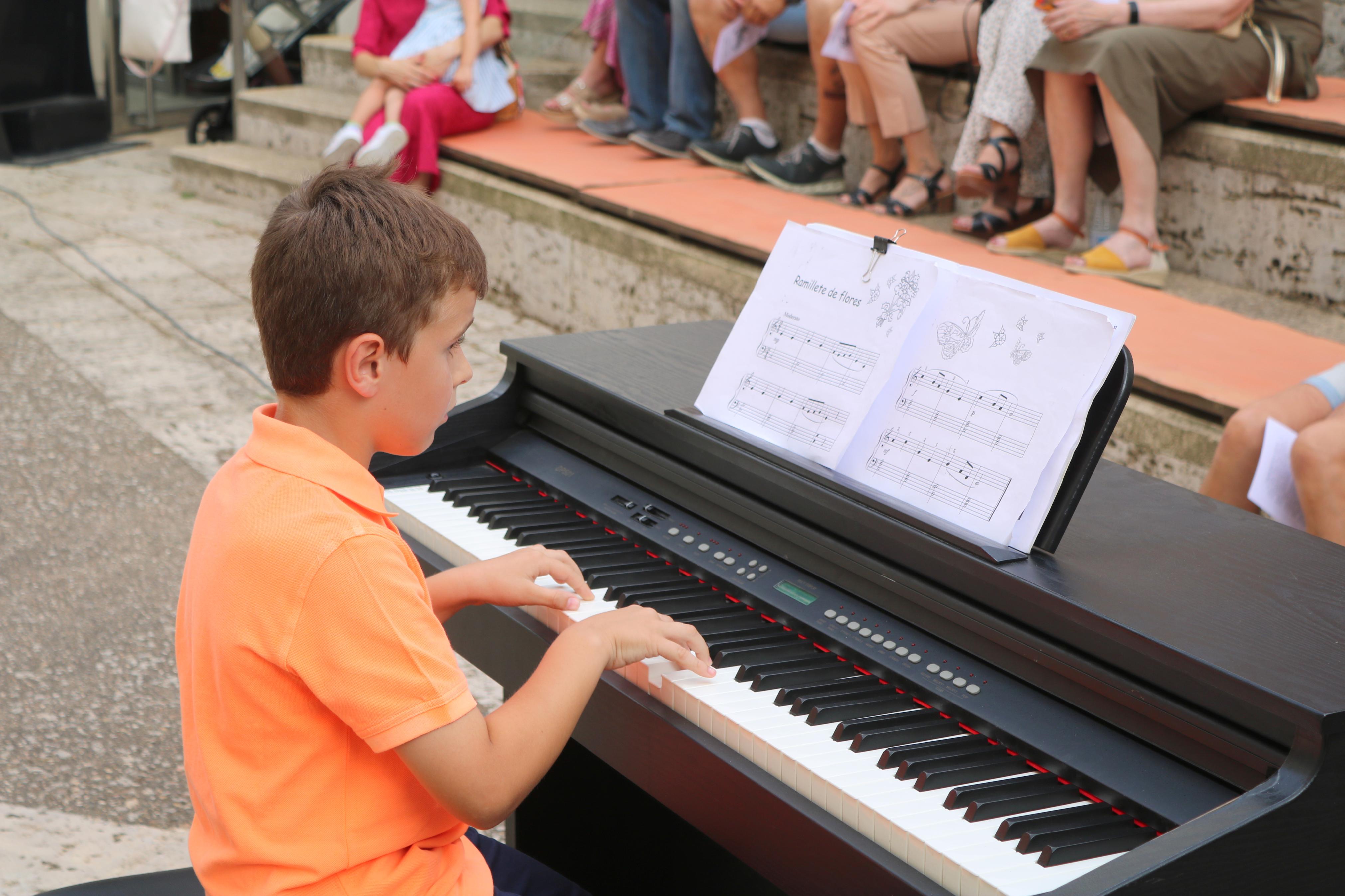 Velada Musical a cargo de los alumnos de la Escuela de la Asociación Cultural Juvenil Baltanasiega