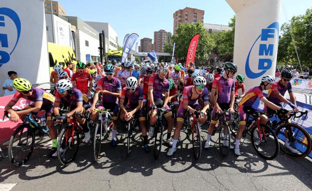 Imagen principal - Ciclismo / Campeonatos de España escolar y júnior: Sergio Romeo se cuelga el bronce y mantiene su progresión 
