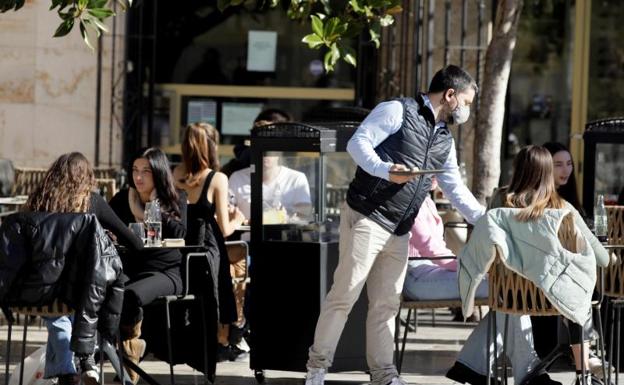 Se disparan los contratos a tiempo completo en Castilla y León