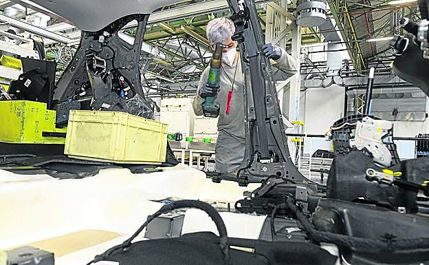 Una viuda lleva a juicio a Renault por la muerte de su marido tras 27 años de exposición al amianto