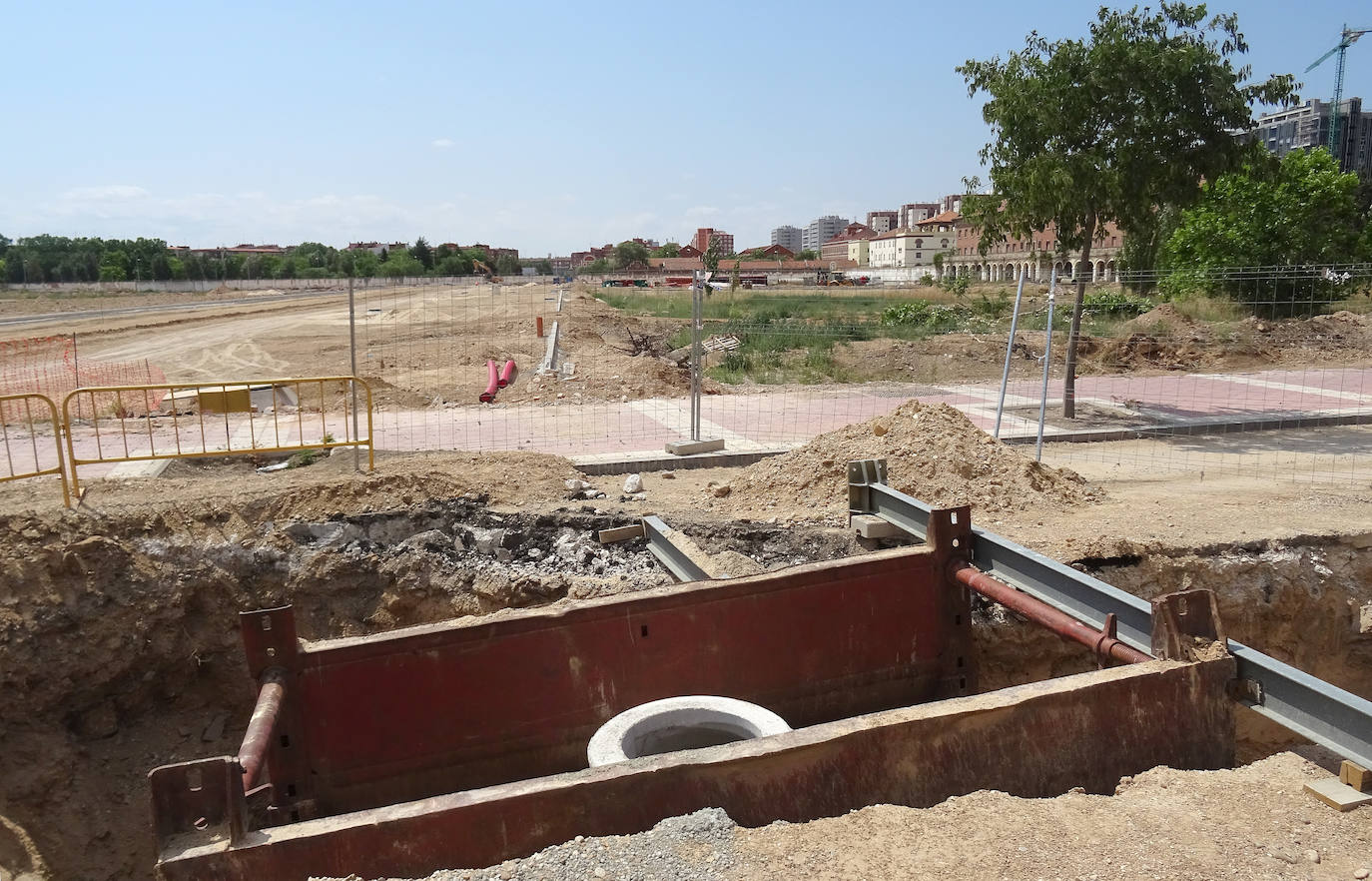 Fotos: El derribo de la tapia abre los terrenos al nuevo barrio de Valladolid