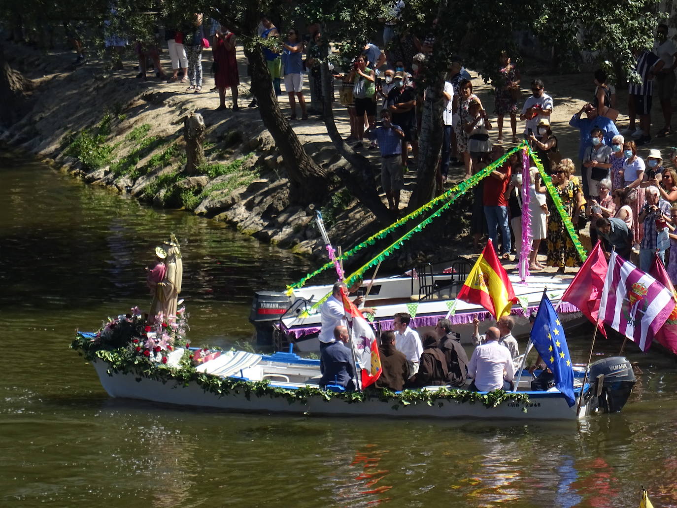 Fotos: XXIII procesión fluvial de la Virgen del Carmen en Valladolid