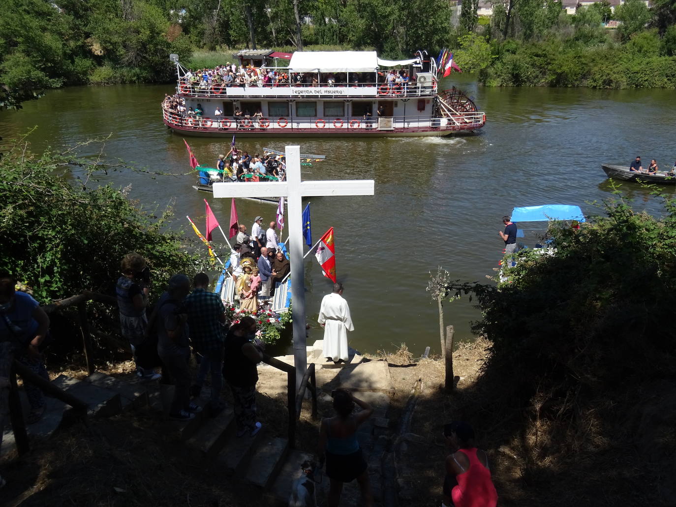 Fotos: XXIII procesión fluvial de la Virgen del Carmen en Valladolid