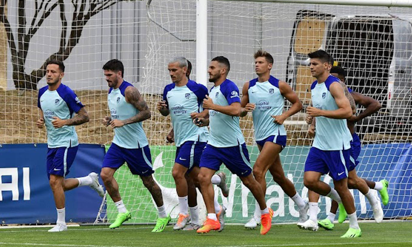 Primer entrenamiento del Atletico de Madrid en San Rafael. 