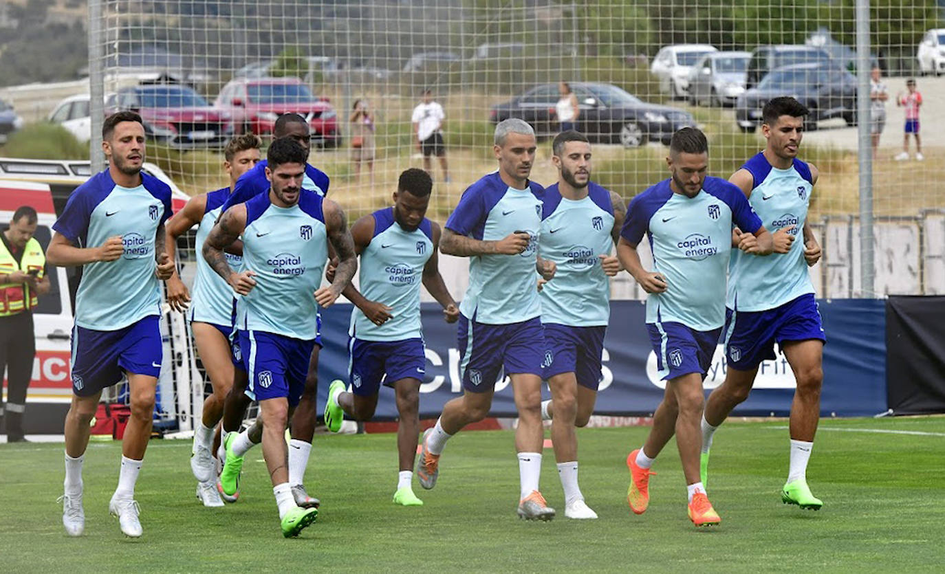 Primer entrenamiento del Atletico de Madrid en San Rafael. 