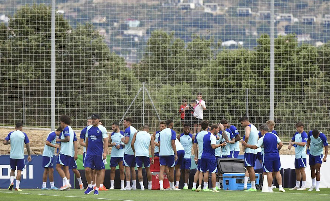 Primer entrenamiento del Atletico de Madrid en San Rafael. 