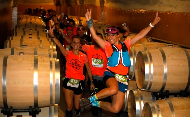  Ribera Run Experience 2019, paso de los participantes por Bodegas Protos. 