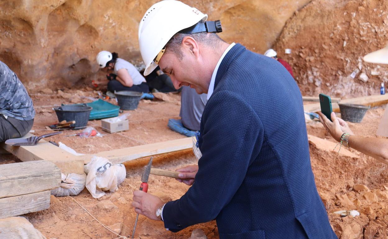 Ignacio Mariscal, CEO de REale Seguros, es el nuevo embajador de la Fundación Atapuerca. 