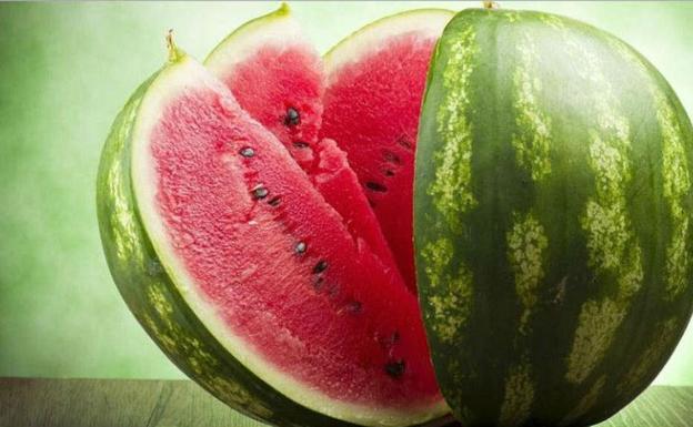 Consejos para evitar las bacterias en la fruta cortada de las tiendas