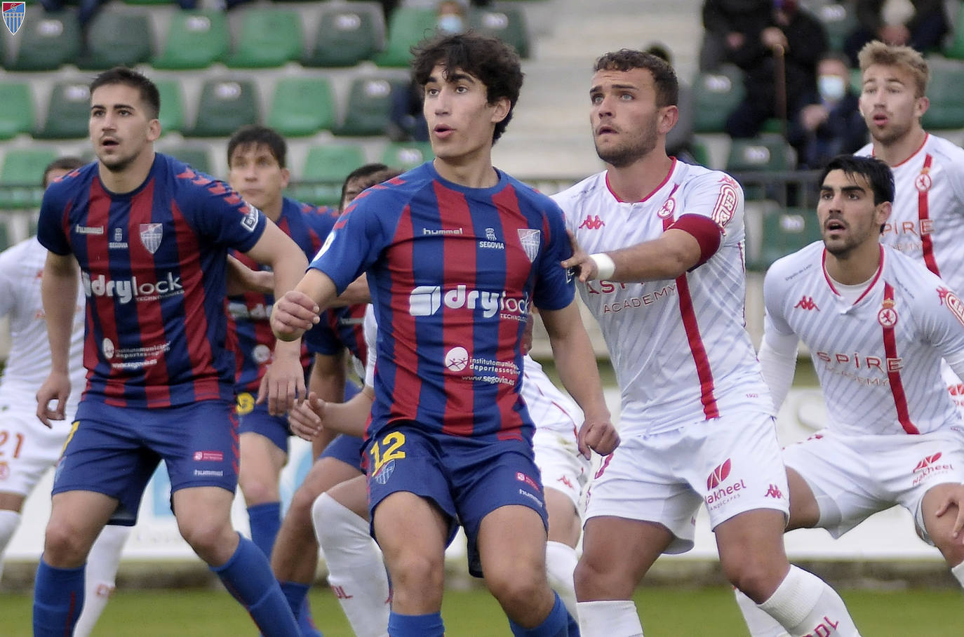 Almendáriz, en un partido con la Segoviania.