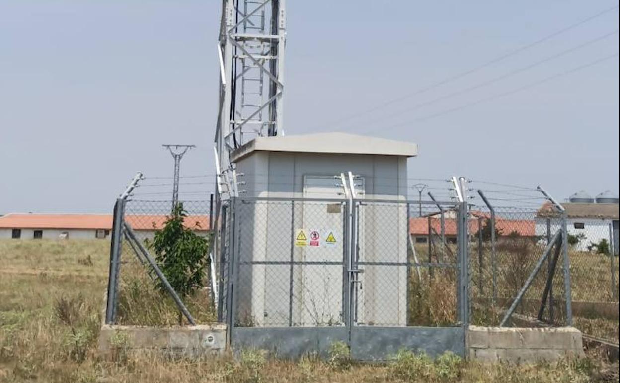 Estación repetidora de la señal telefónica en Lantadilla.