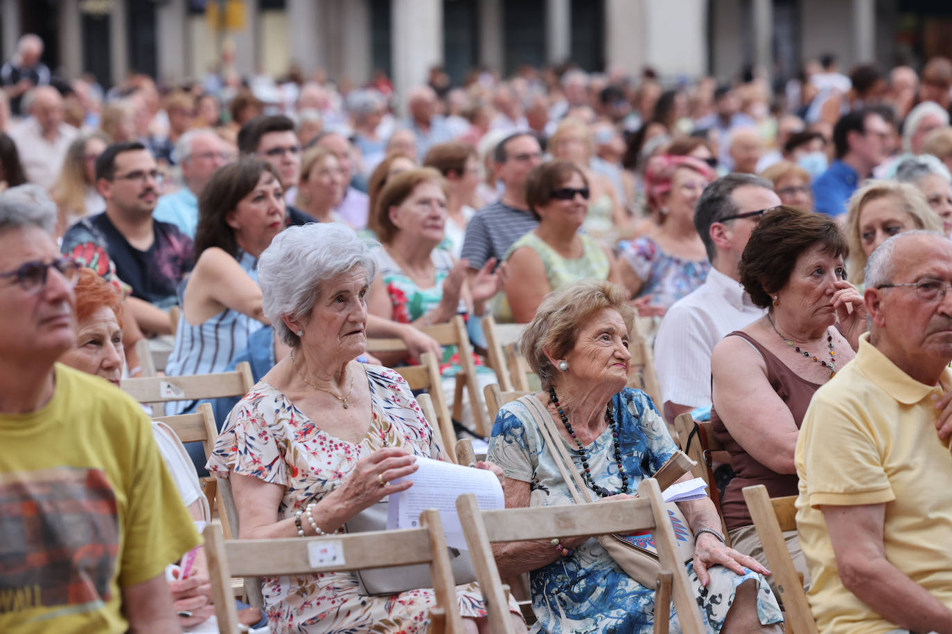 Proyección de 'Nabucco', en la Plaza mayor de Valladolid. 