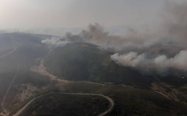 Declarado nivel 2 un fuego en Zamora por la necesidad de evacuar Villarino de Manzanas