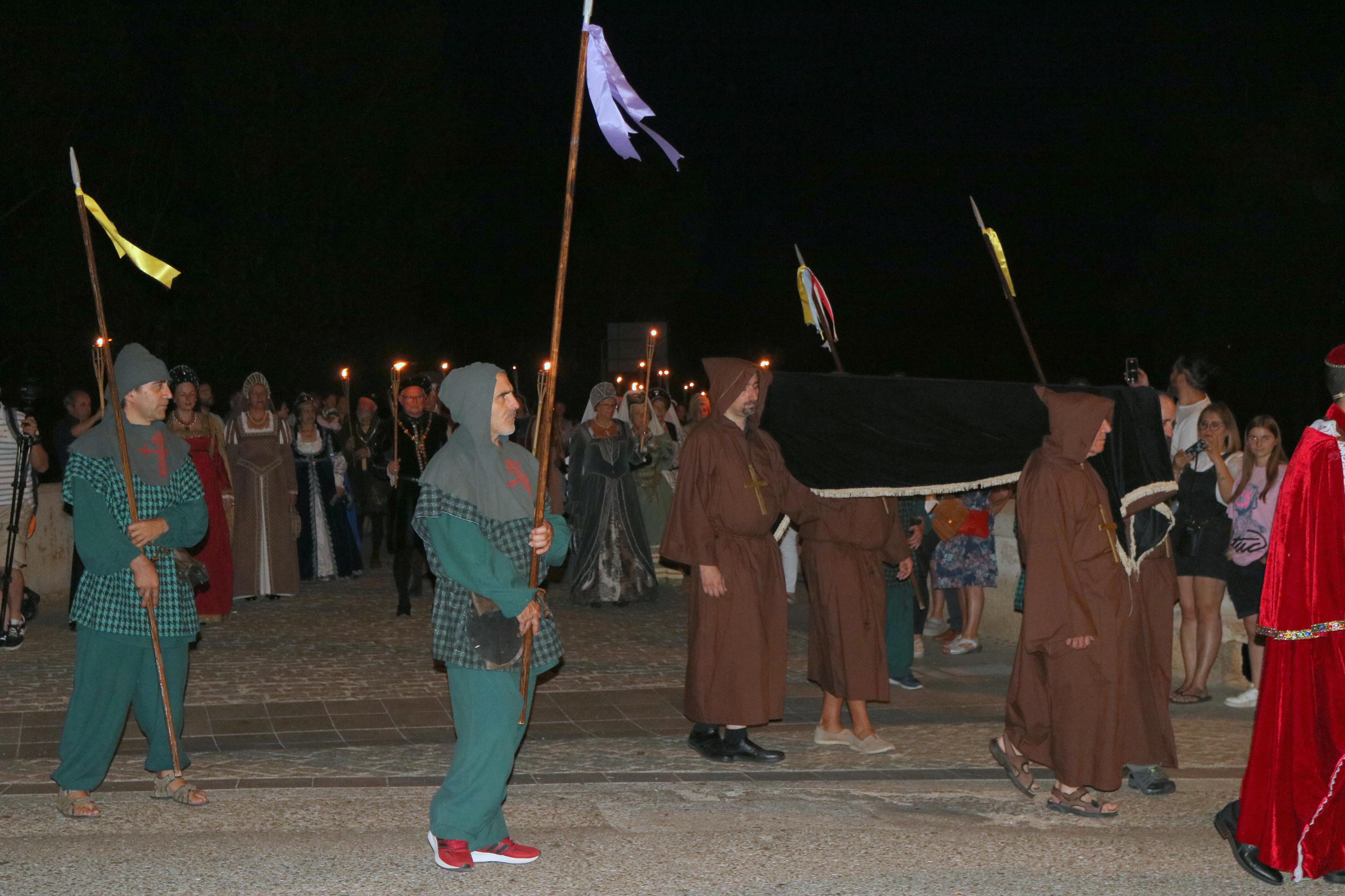 Torquemada recrea su historia con la representación del nacimiento de la infanta Catalina