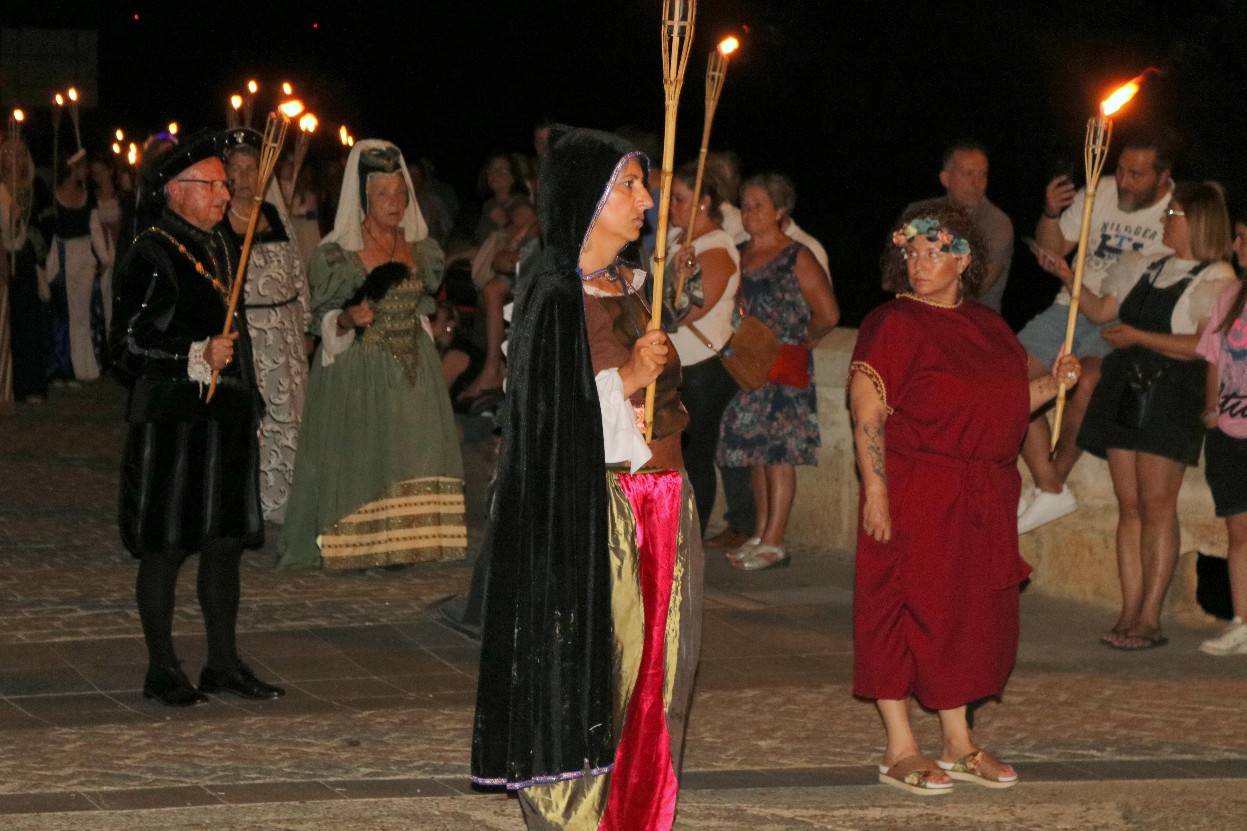 Torquemada recrea su historia con la representación del nacimiento de la infanta Catalina