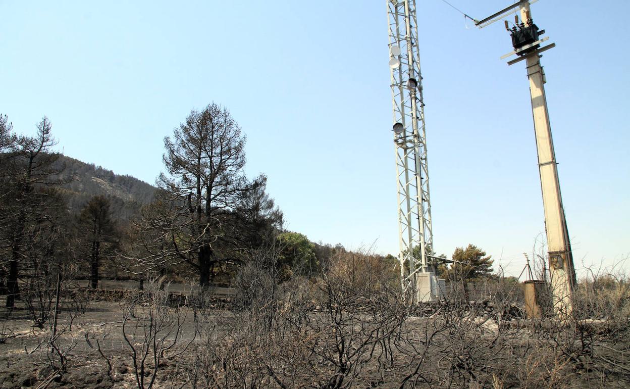 El fuego afectó a torretas de comunicaciones y de televisión.