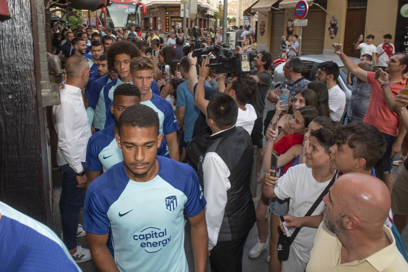 Llegada del Atlético de Madrid a Segovia.