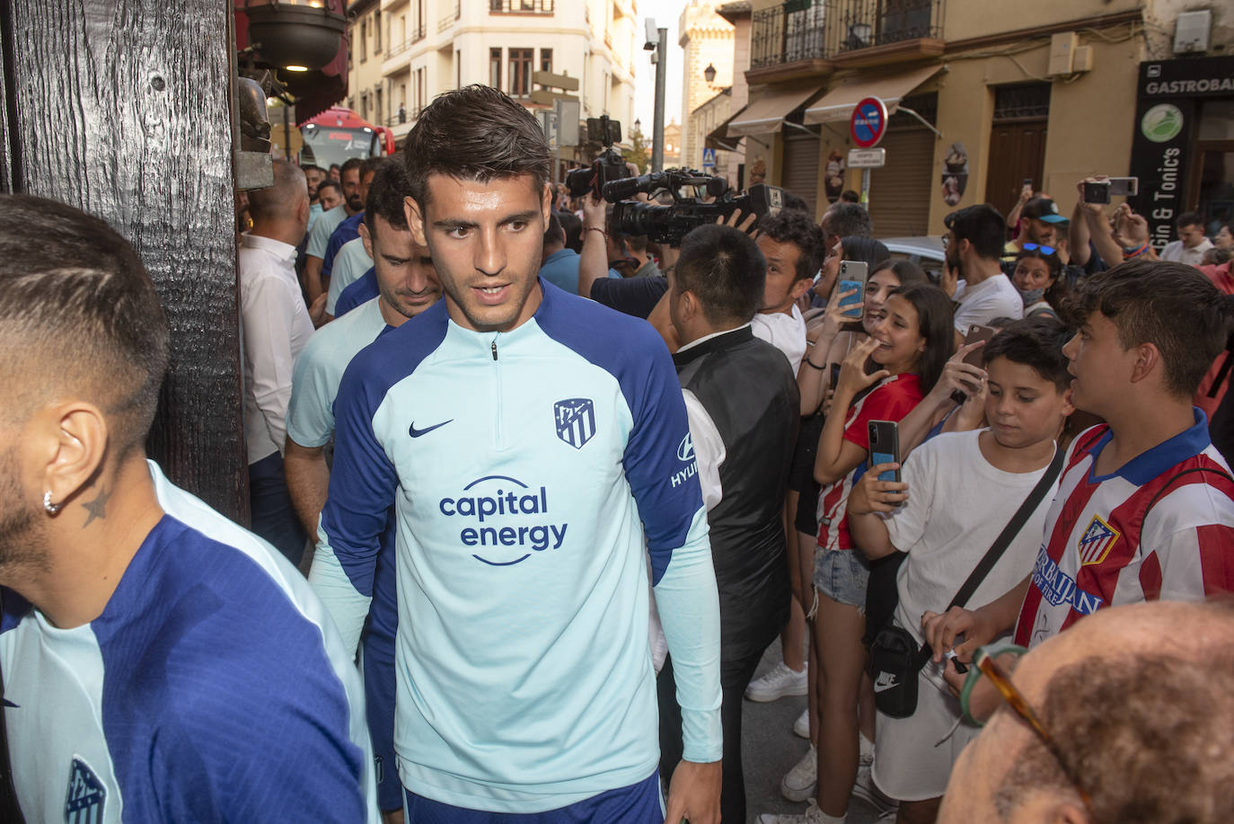 Llegada del Atlético de Madrid a Segovia.