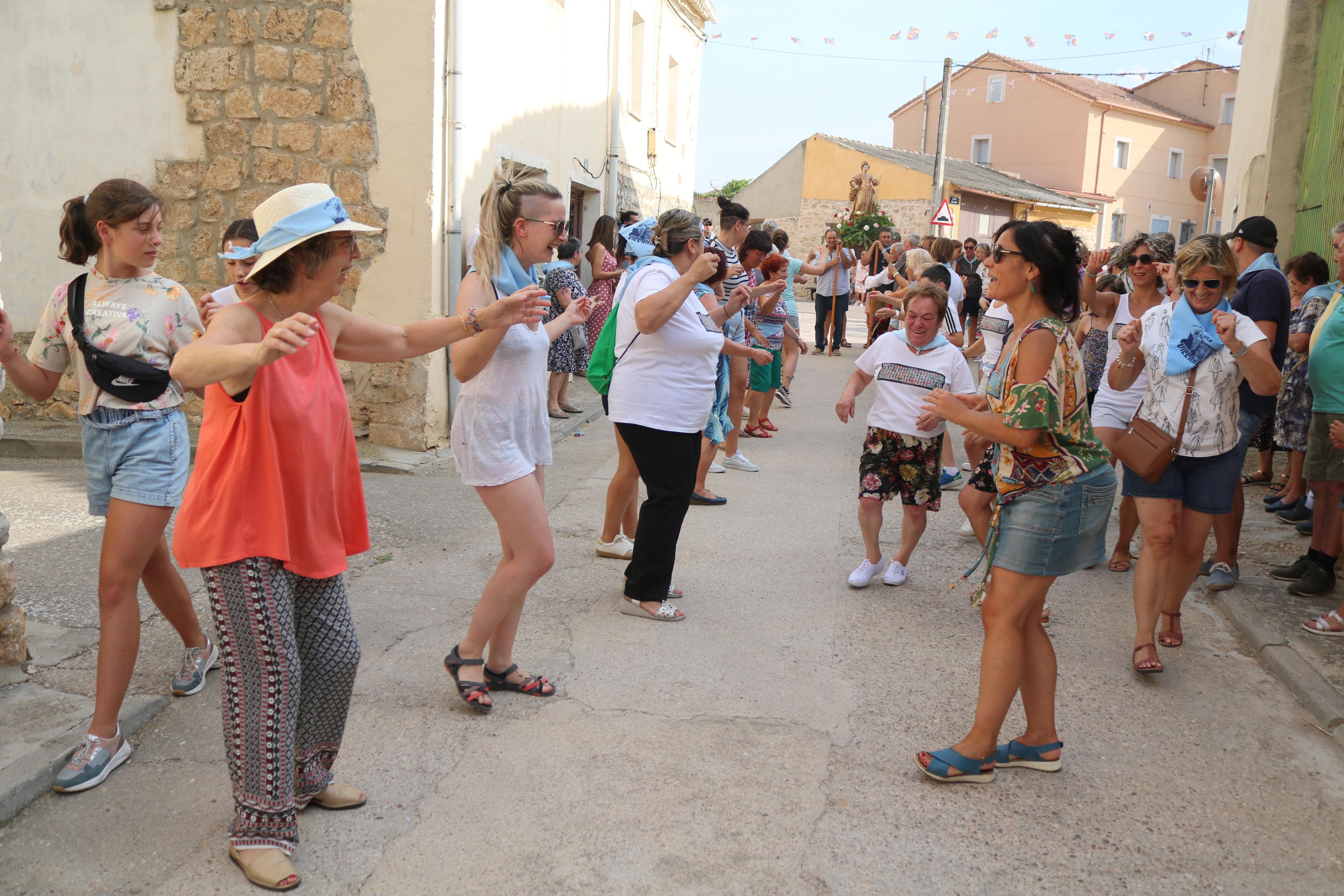 Las danzas son una de las señas de identidad de las fiestas de Villahán