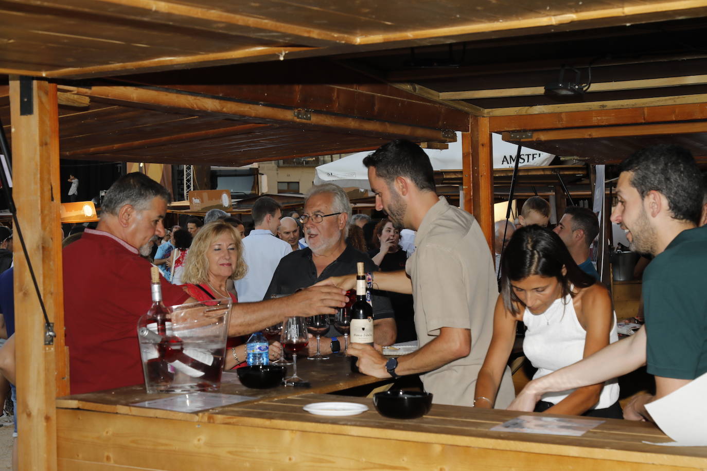 Fotos: Celebración de los 40 años de Ribera del Duero en Peñafiel